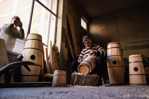 De ce este important să înveți o meserie practică