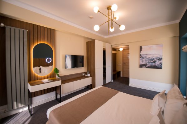 Cum verifici dezvoltatorul înainte de a cumpăra un apartament în Mamaia Nord