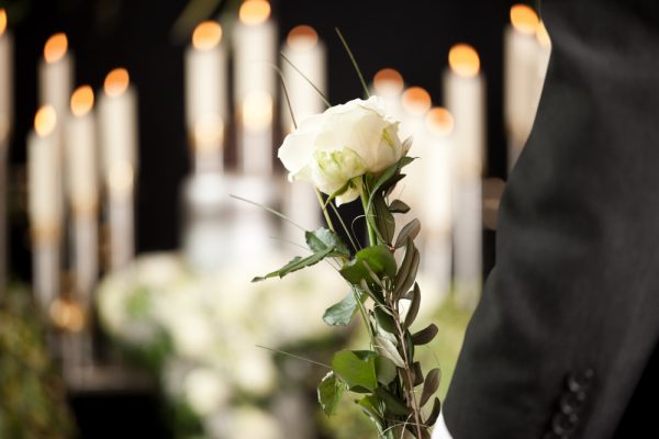 Cum te poate ajuta o firmă de servicii funerare din Sectorul 2 în obținerea documentelor